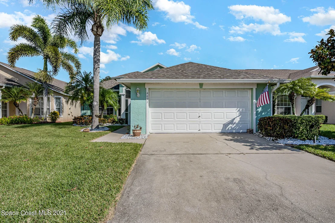 Photo of 4691 Portage Trail