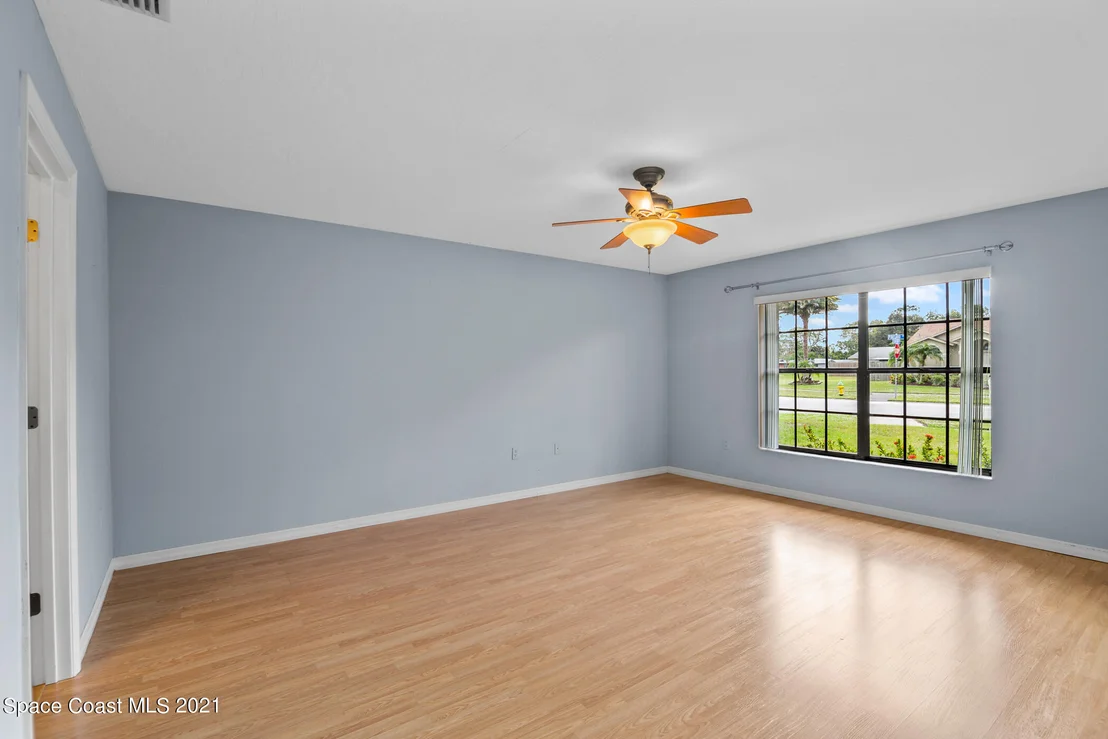 Photo of 942 Pineland Drive