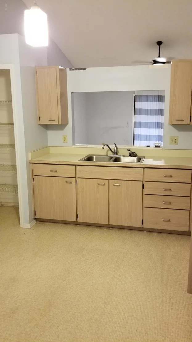 Photo of 4270 Silver Lake Drive