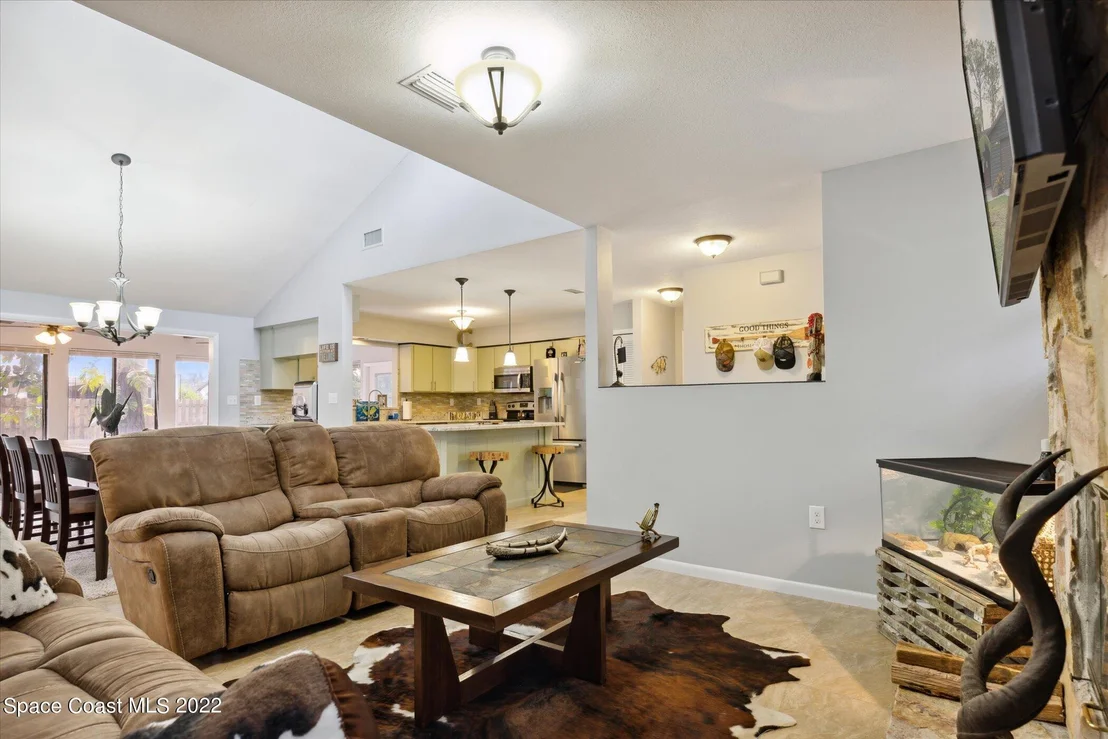 Photo of 5575 Graham Street