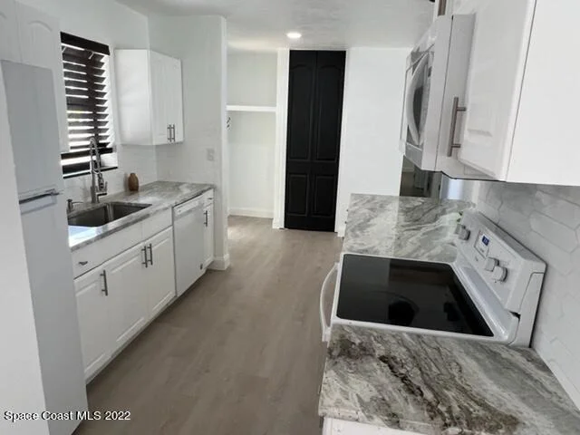 Photo of 865 Bianca Drive NE