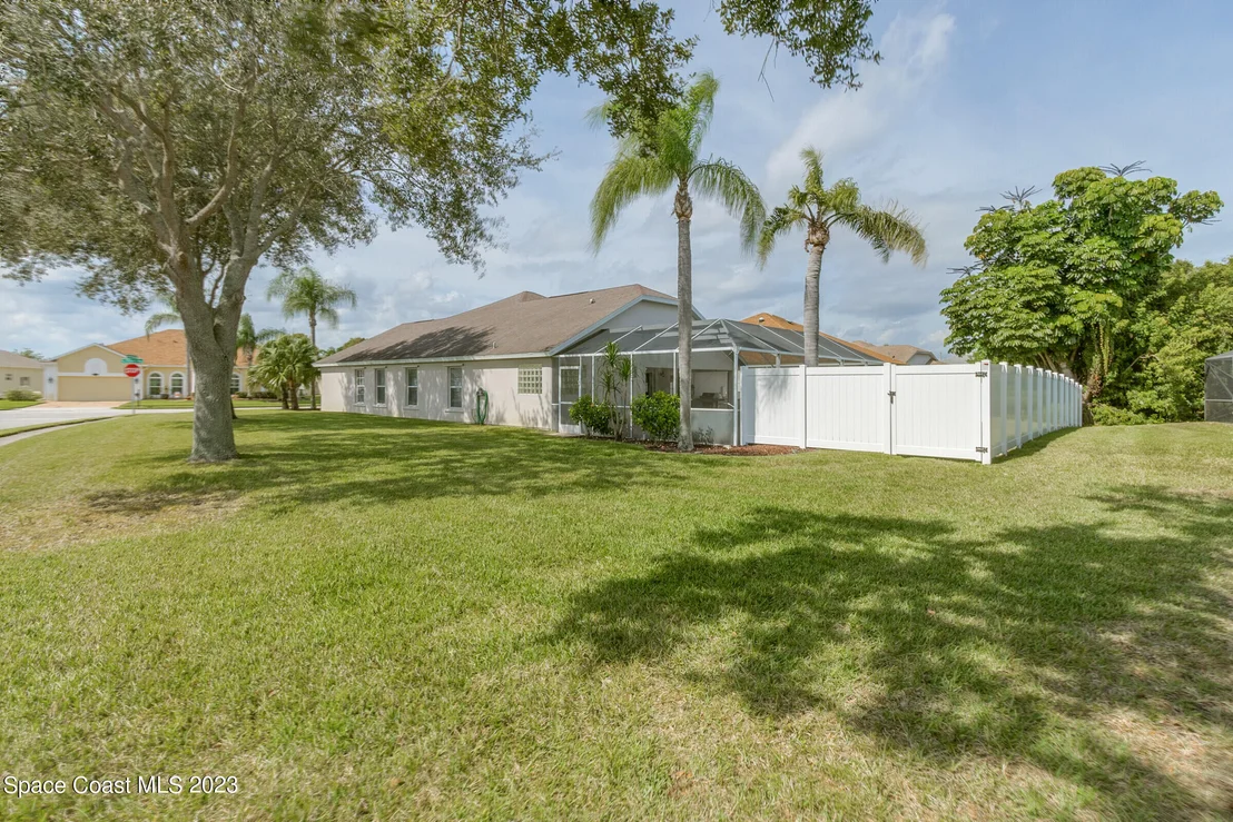 Photo of 4033 Estancia Way