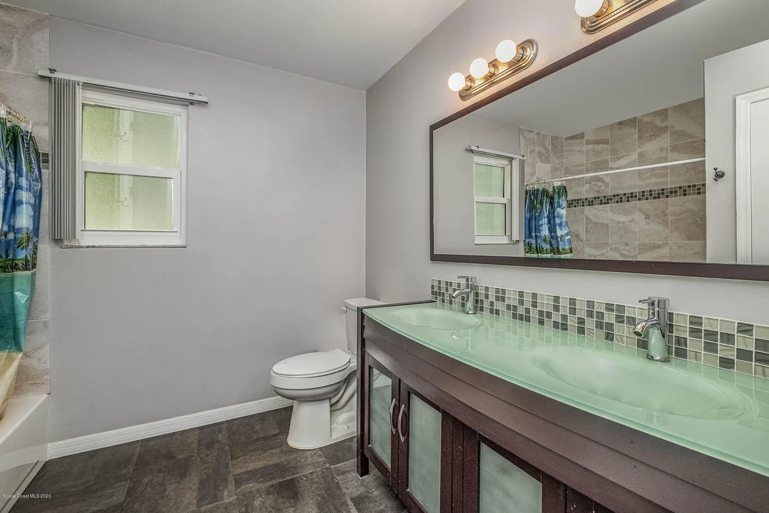 Photo of Unit 7 at 1475 Beechfern Drive