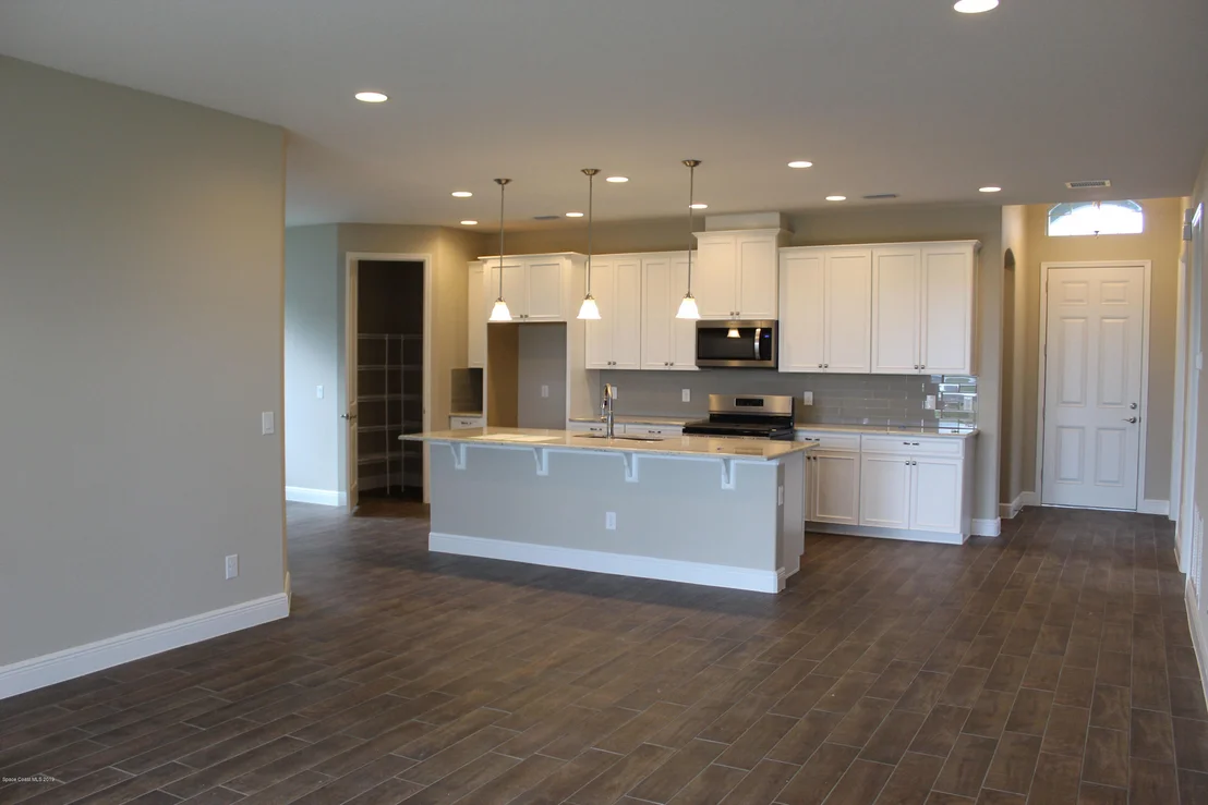 Photo of 7377 Bluemink Lane