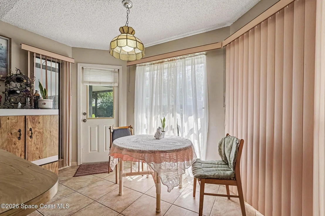 Photo of 225 Chalet Avenue