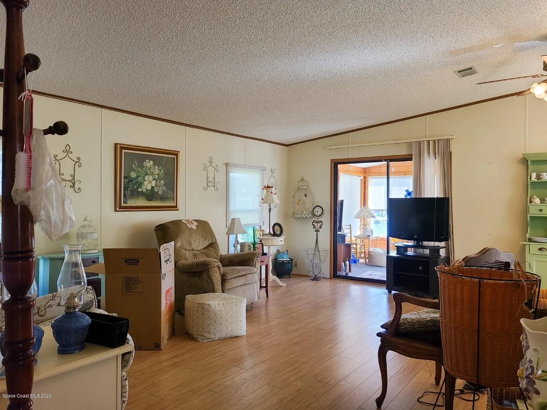 Photo of 137 Rosewood Drive