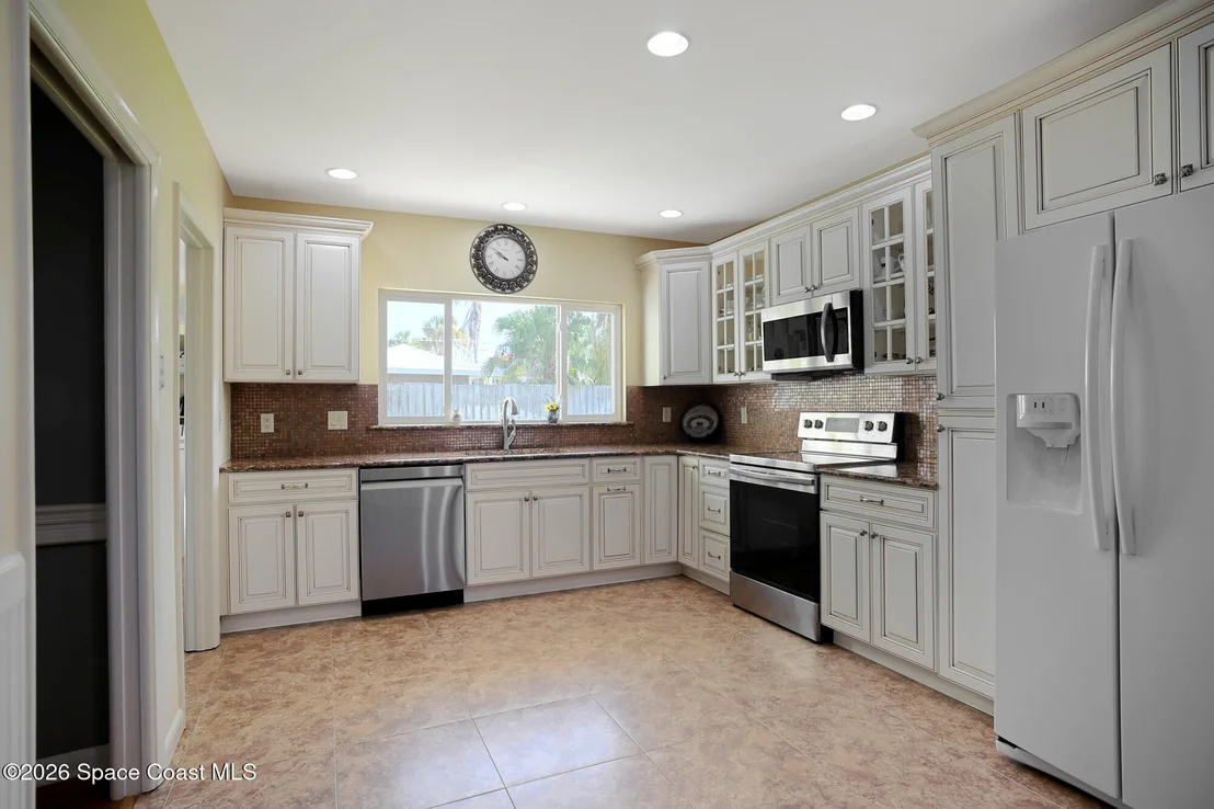 Photo of 325 Hibiscus Trail