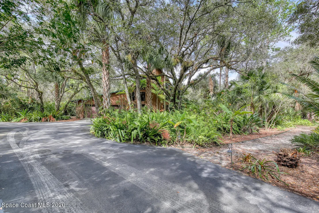 Photo of 3880 Leghorn Road