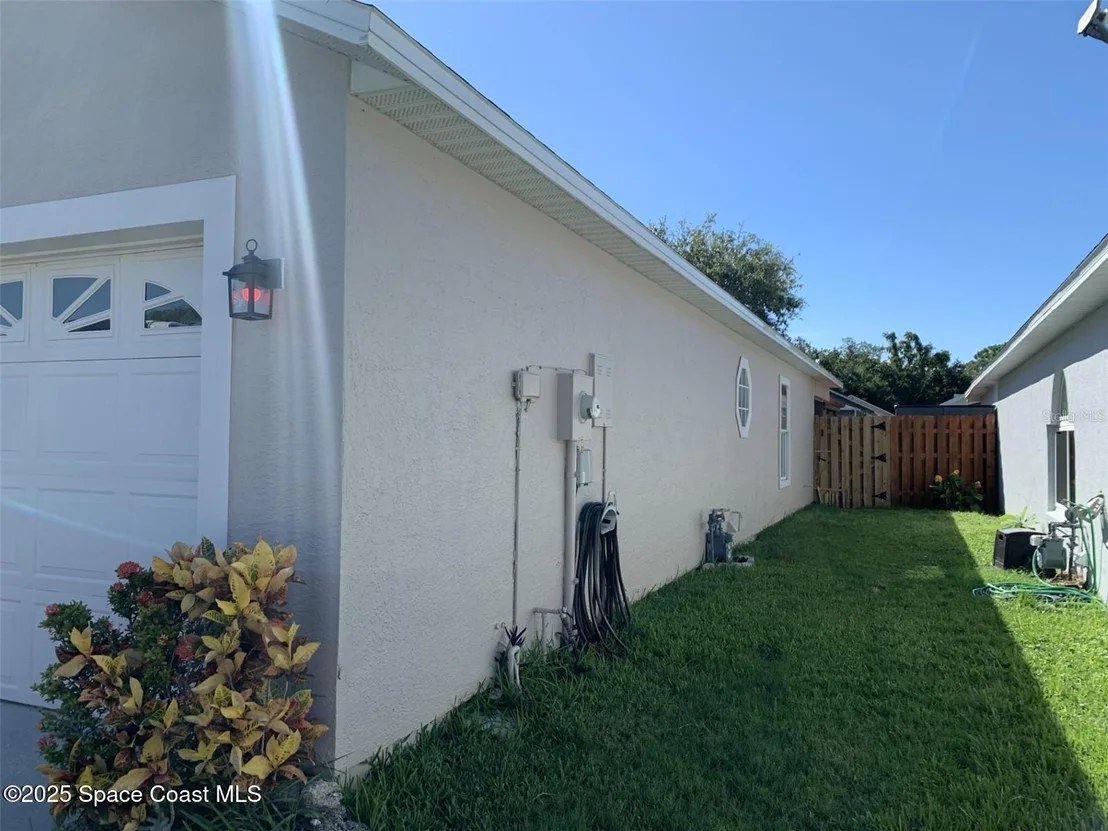 Photo of 1474 Crane Creek Boulevard