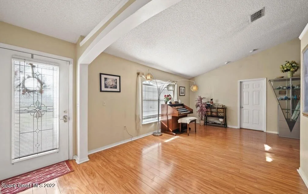 Photo of 2911 Eldron Boulevard SE