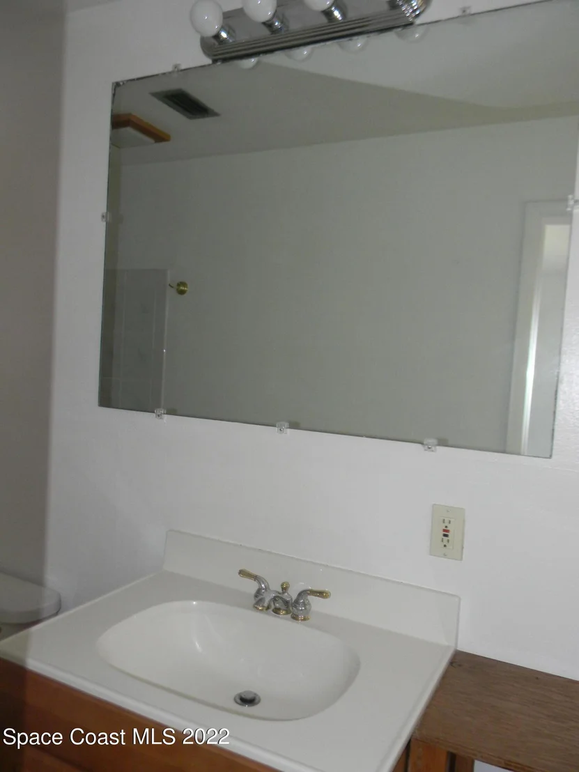 Photo of 2132 Lakeview Drive