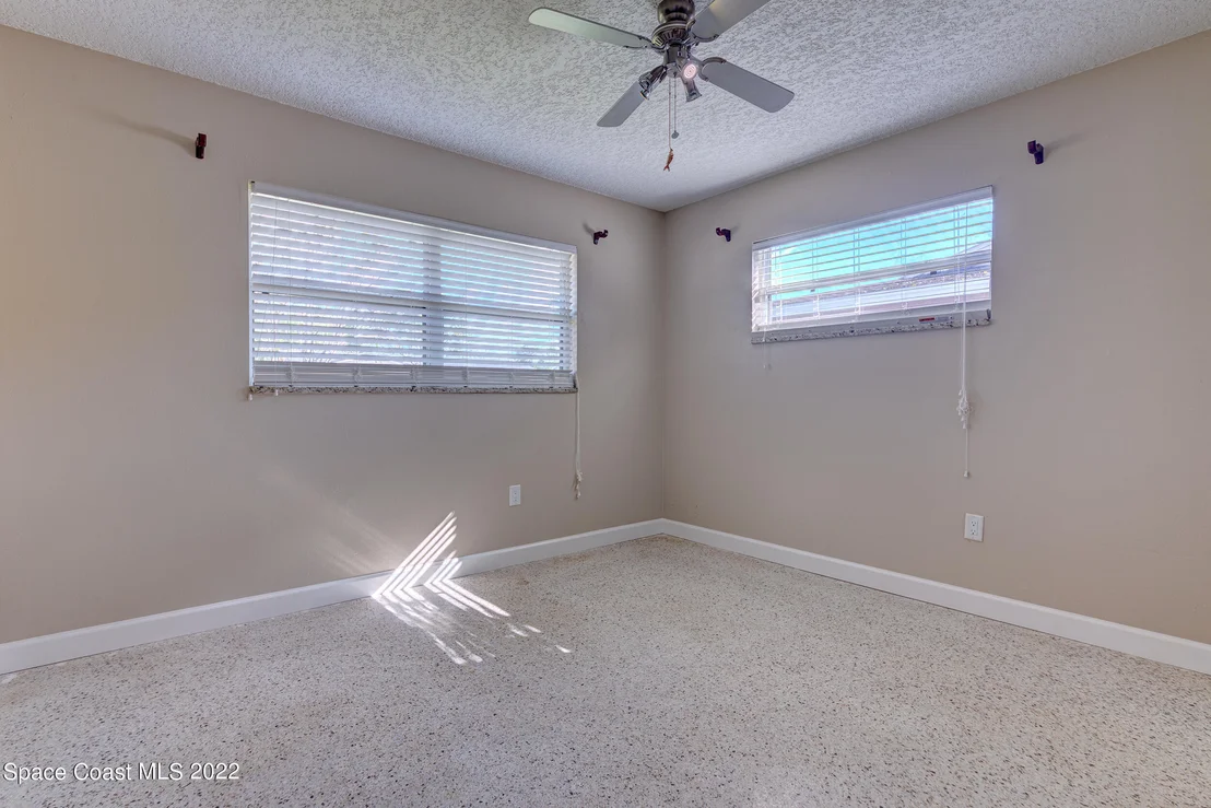 Photo of 877 Westport Drive