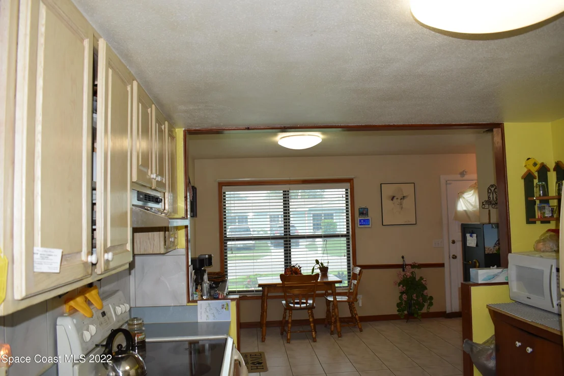 Photo of 2395 Lakeview Drive