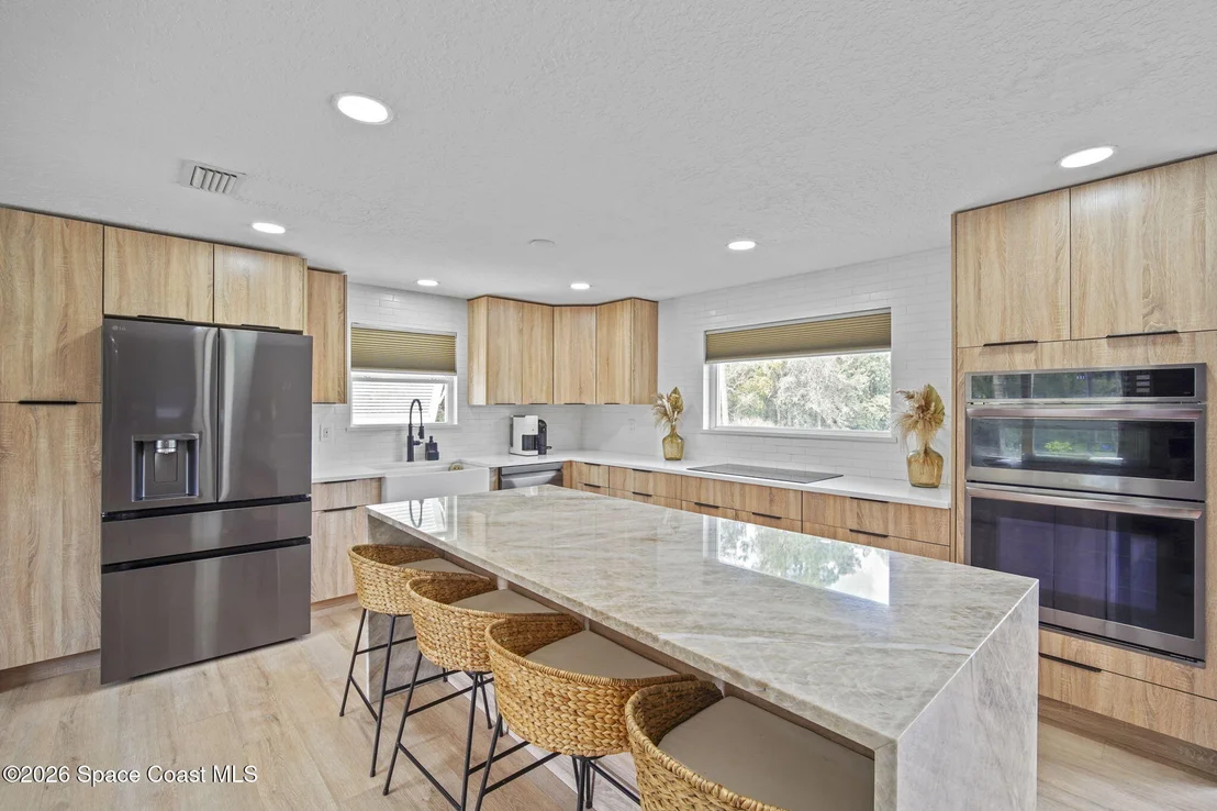 Photo of 4030 Milwaukee Avenue