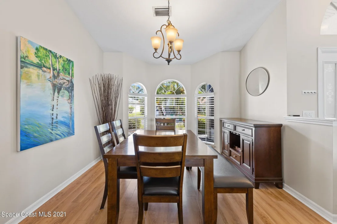 Photo of 970 Somerset Lane