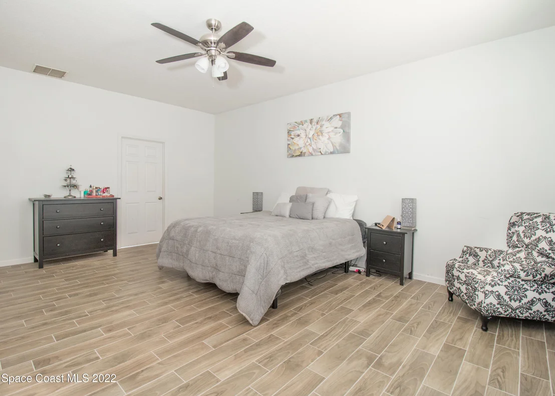 Photo of 6345 Ainsworth Road