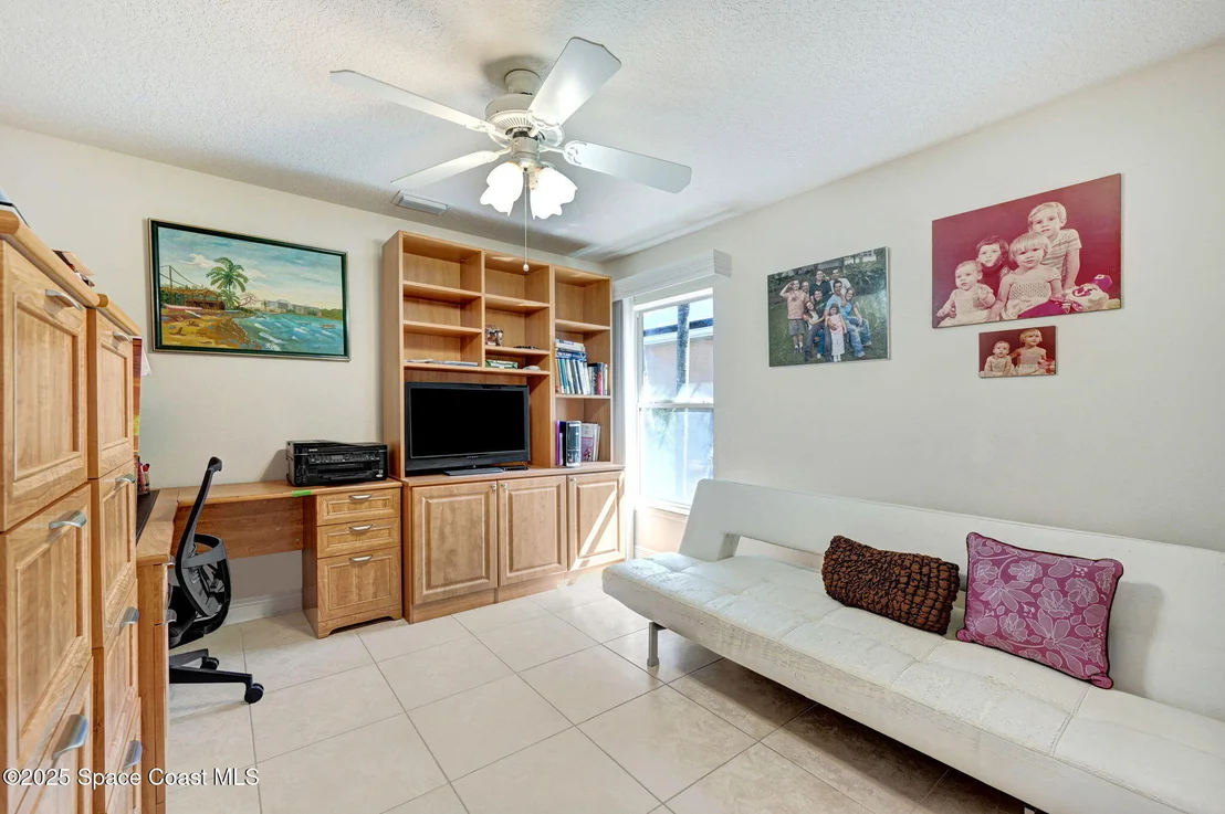 Photo of 2074 Botanica Circle