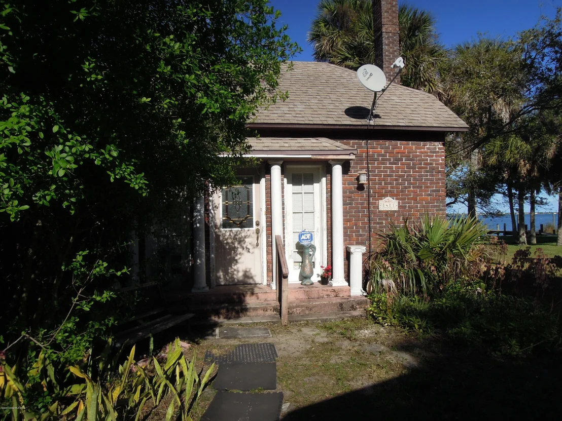 Photo of 1411 Pineapple Avenue
