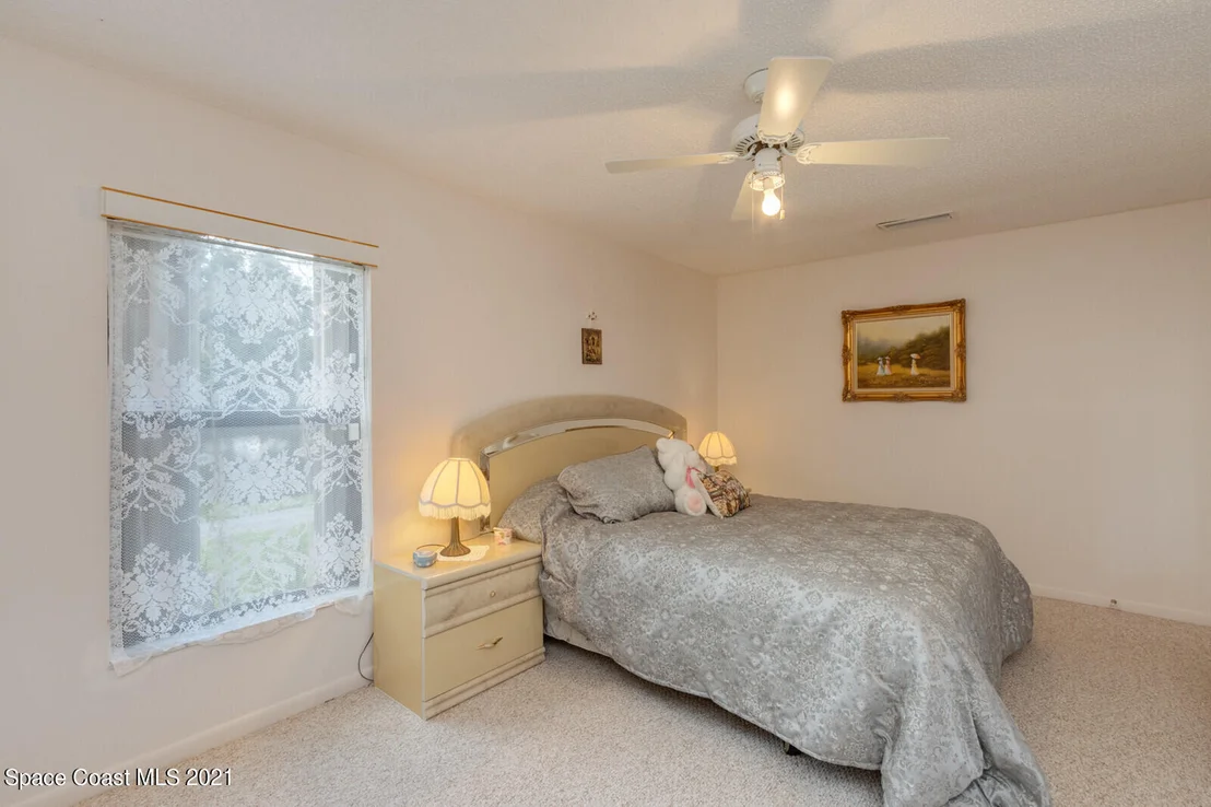 Photo of 340 Bayhead Drive
