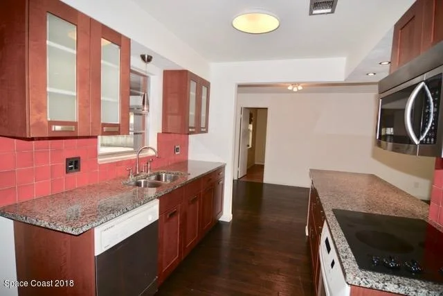 Photo of 212 E Haven Drive