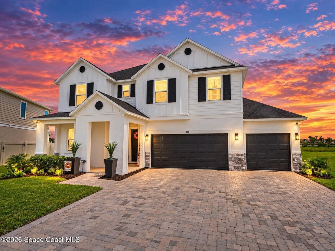 Photo of 446 Glaspell Circle SE