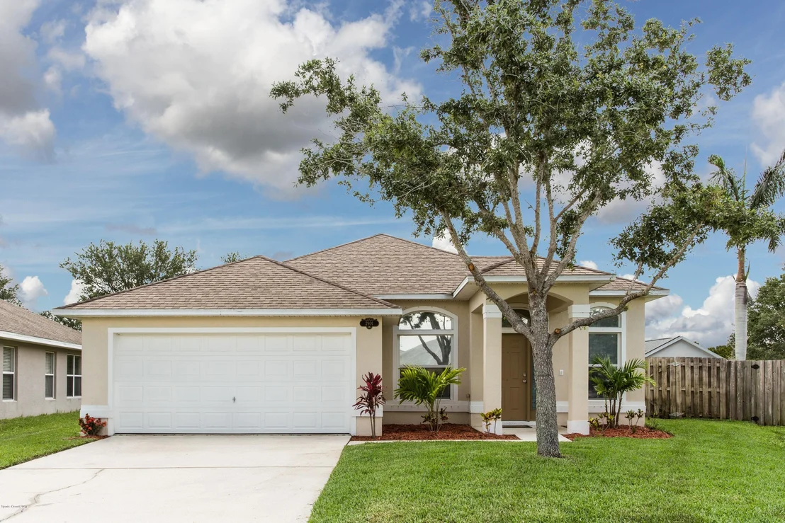 Photo of 2901 Stratford Pointe Drive