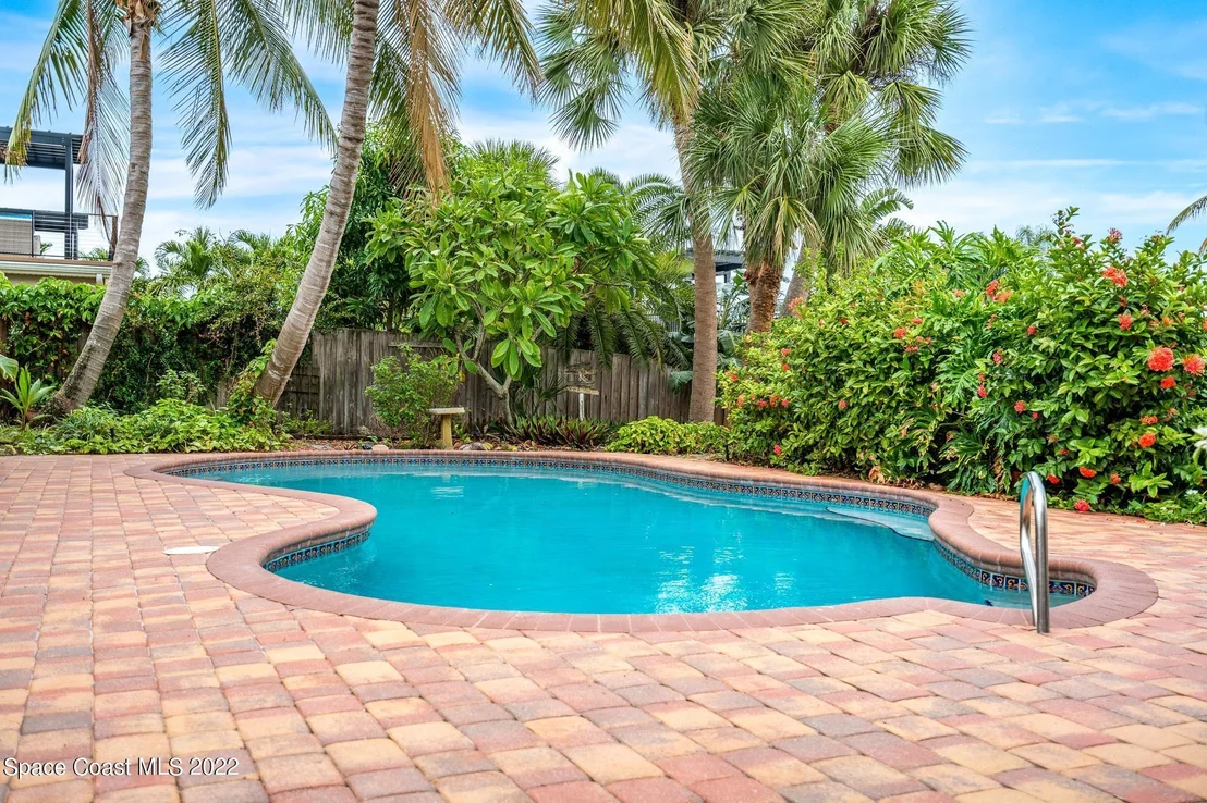 Photo of 442 Riverview Lane