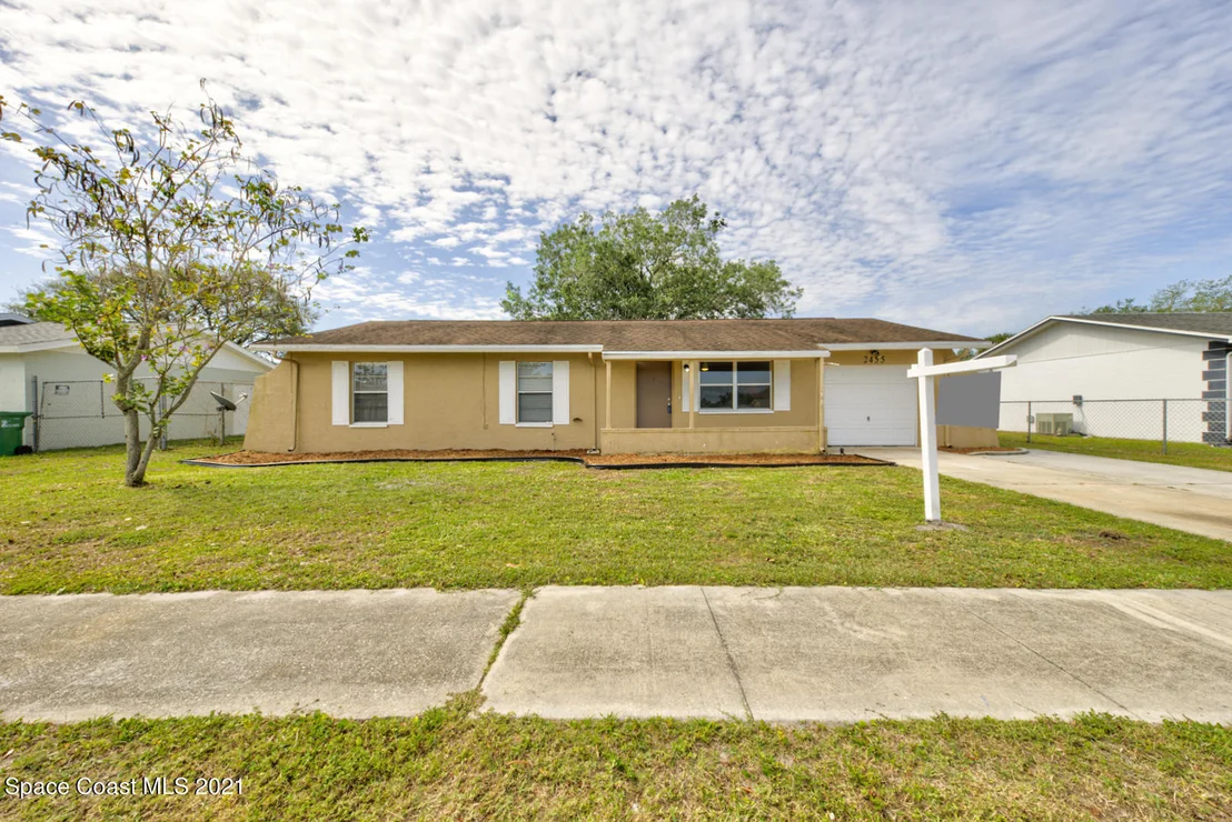 Photo of 2455 Mercury Drive