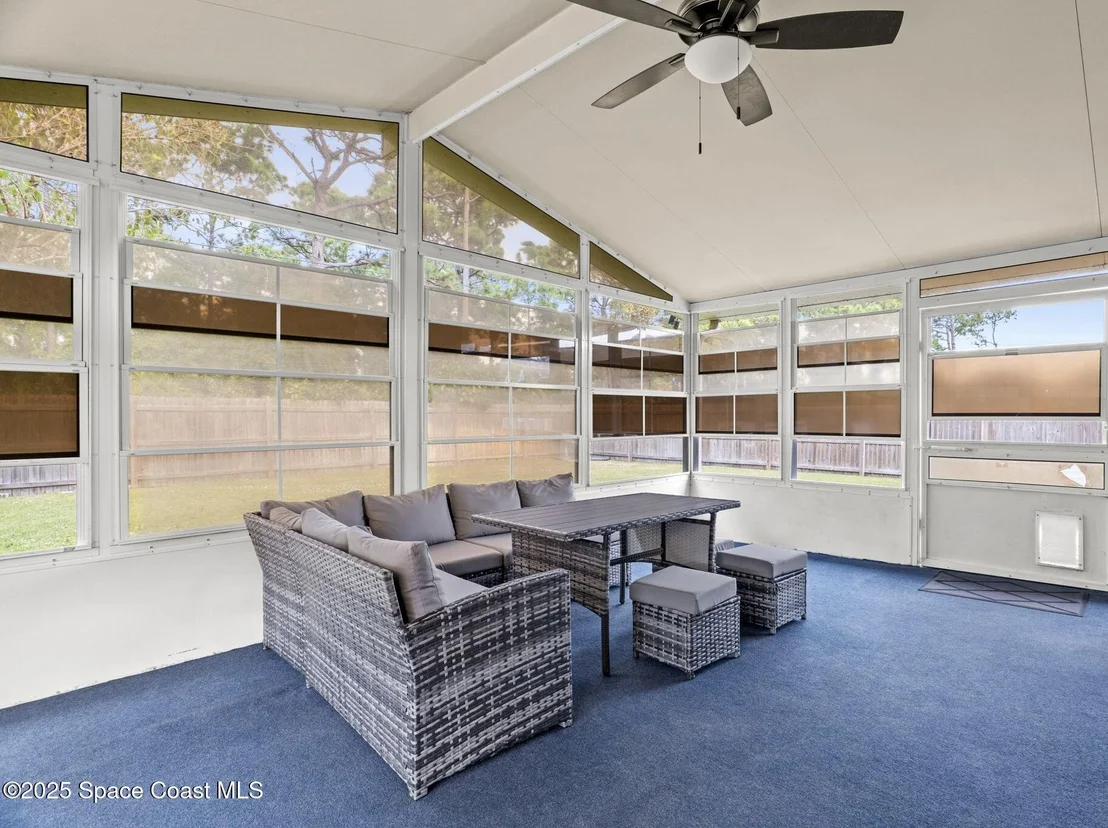 Photo of 999 Emerald Road SE
