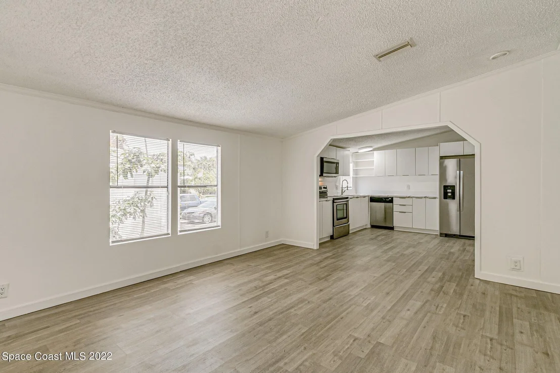 Photo of 1175 Luther Drive