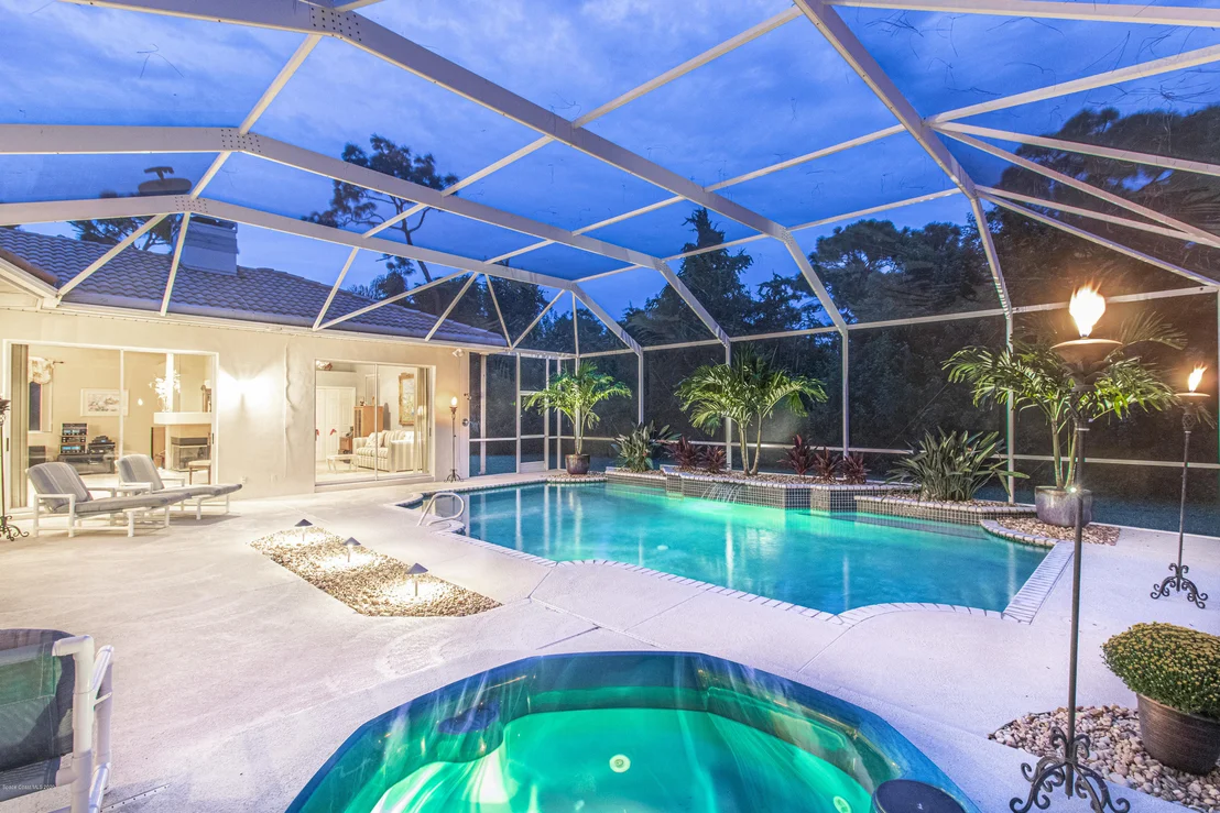 Photo of 735 Glengarry Drive