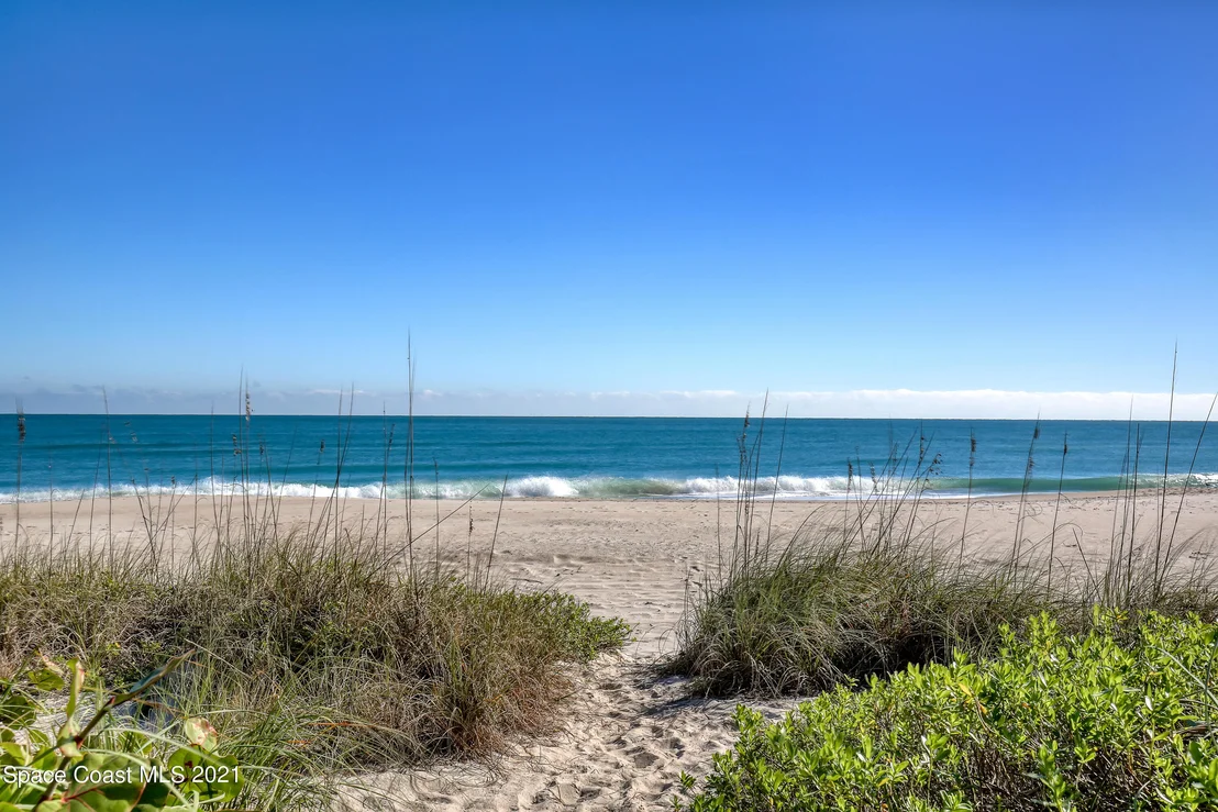 Photo of Unit 310 at 995 N Highway A1a