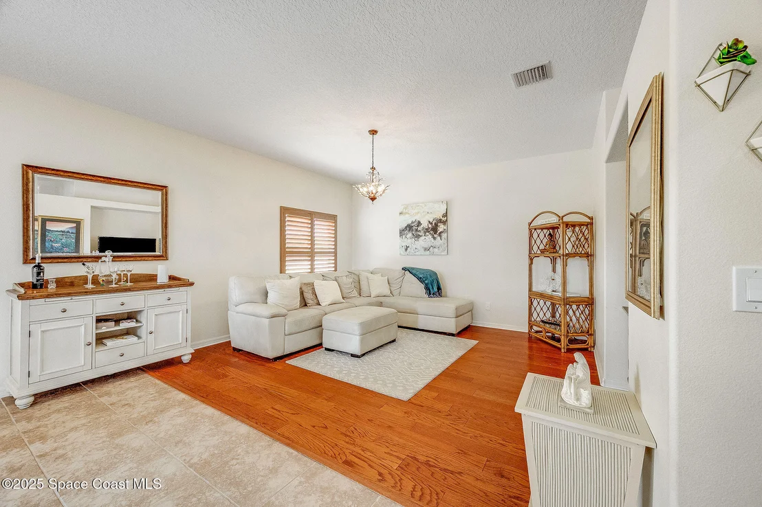 Photo of 1137 Morgan Circle NE