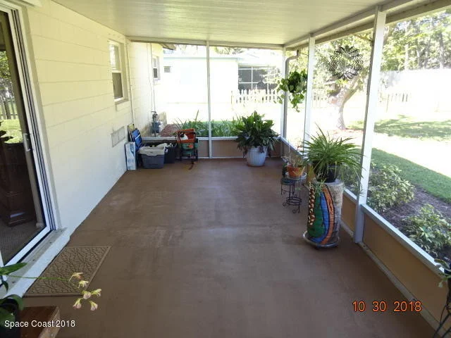 Photo of 954 Kings Post Road