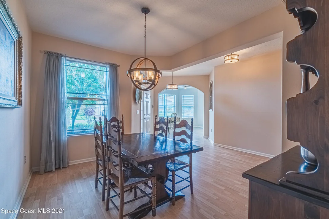 Photo of 324 Abernathy Circle