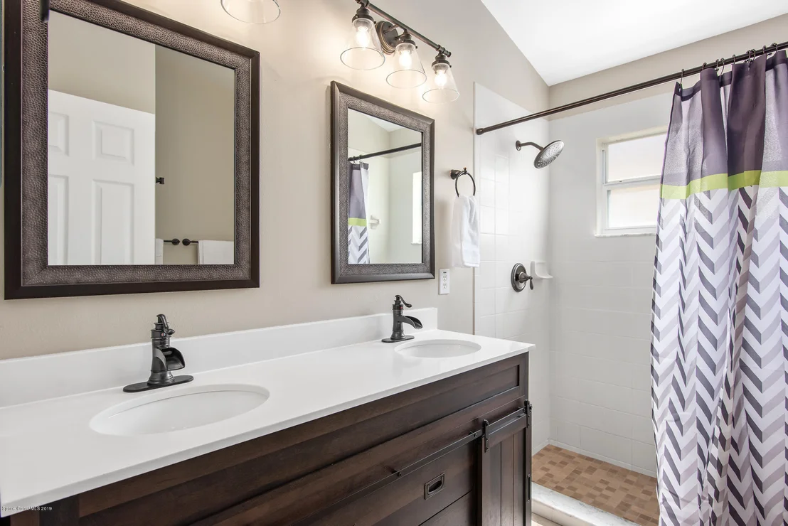Photo of 1127 Pine Creek Circle NE
