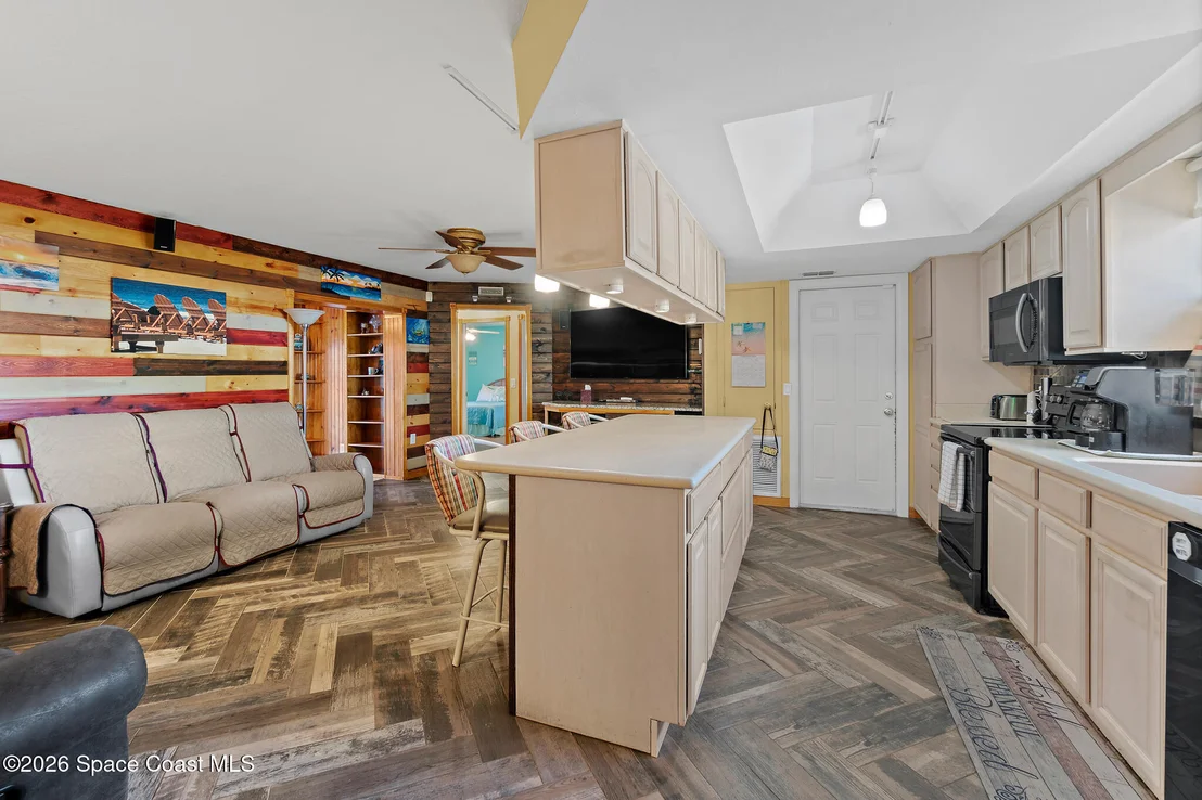 Photo of 1497 Hendren Drive