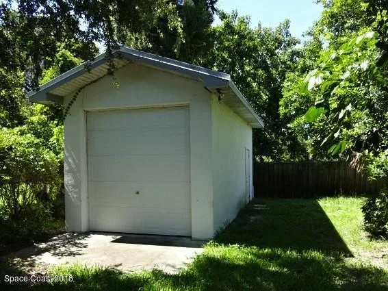 Photo of 1816 Poinsetta Boulevard
