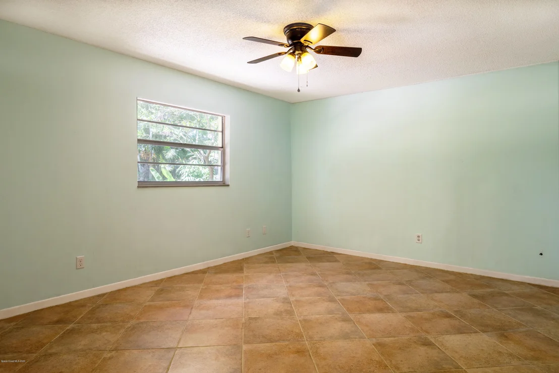 Photo of 323 Darrow Court