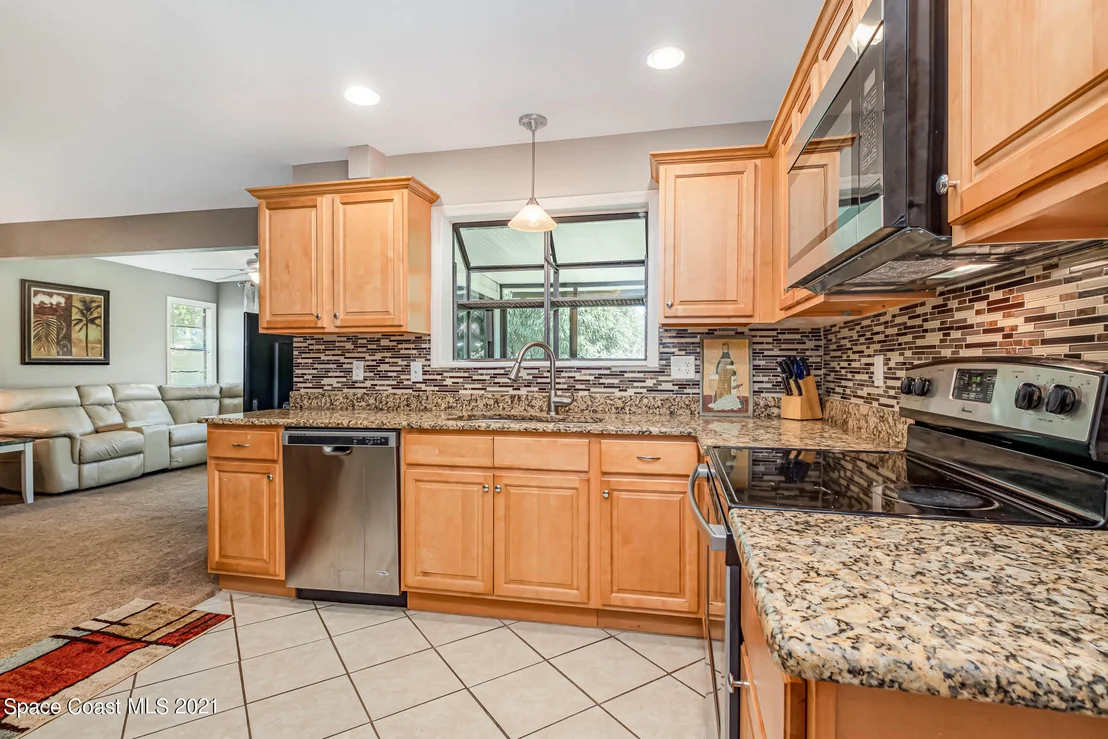 Photo of 712 Turnberry Drive