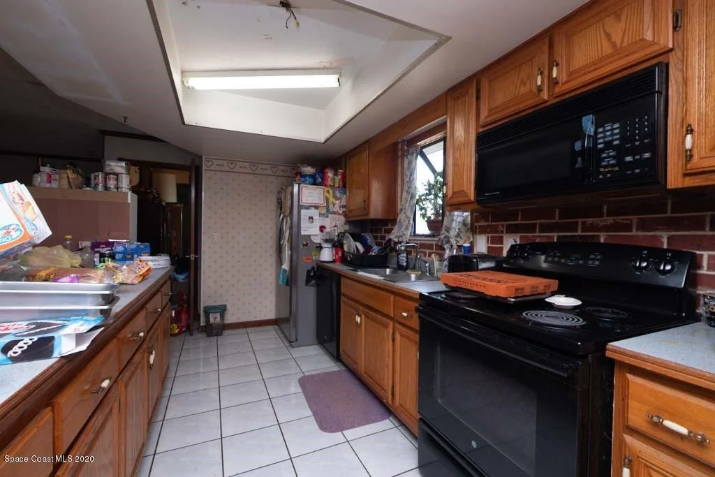 Photo of 2678 School Drive NE