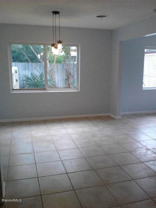 Photo of 2592 Putnam Drive