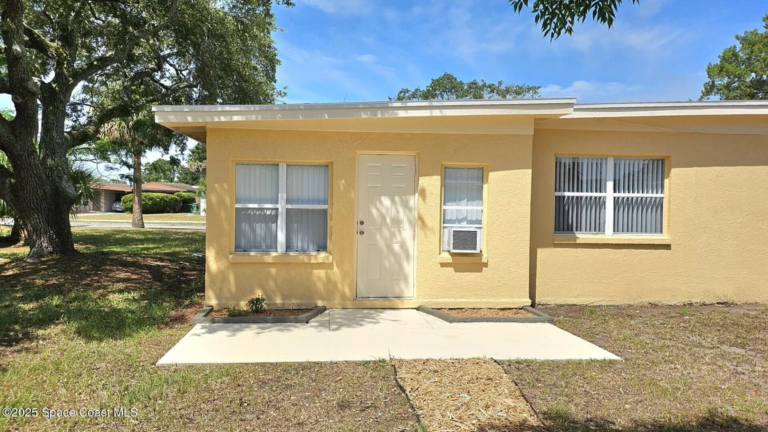 Photo of 402 Edinburgh Drive