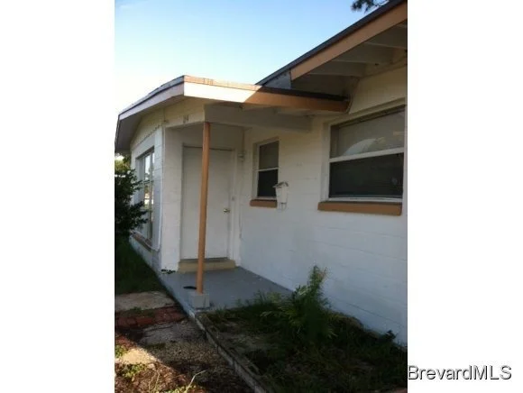 Photo of 1044 Azalea