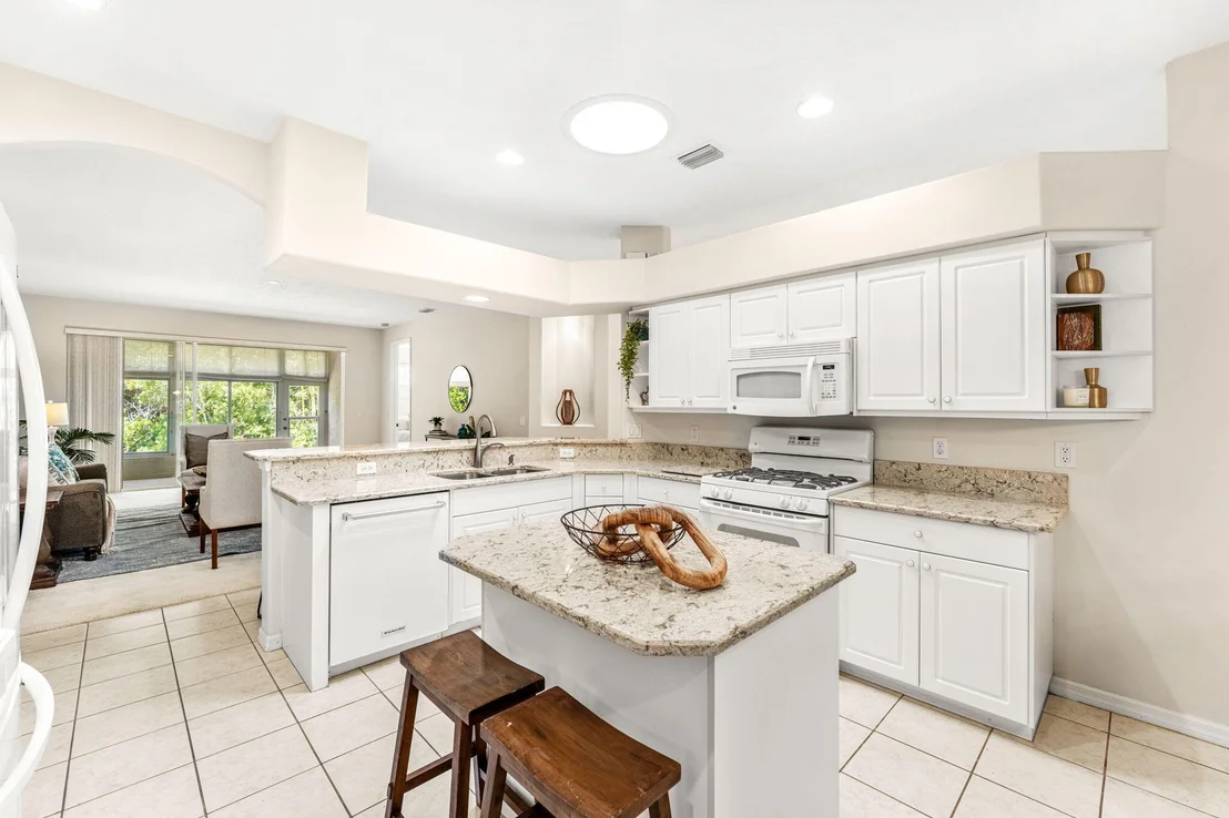 Photo of 1222 Honeybee Lane