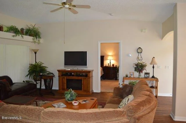 Photo of 850 POTOMAC Drive