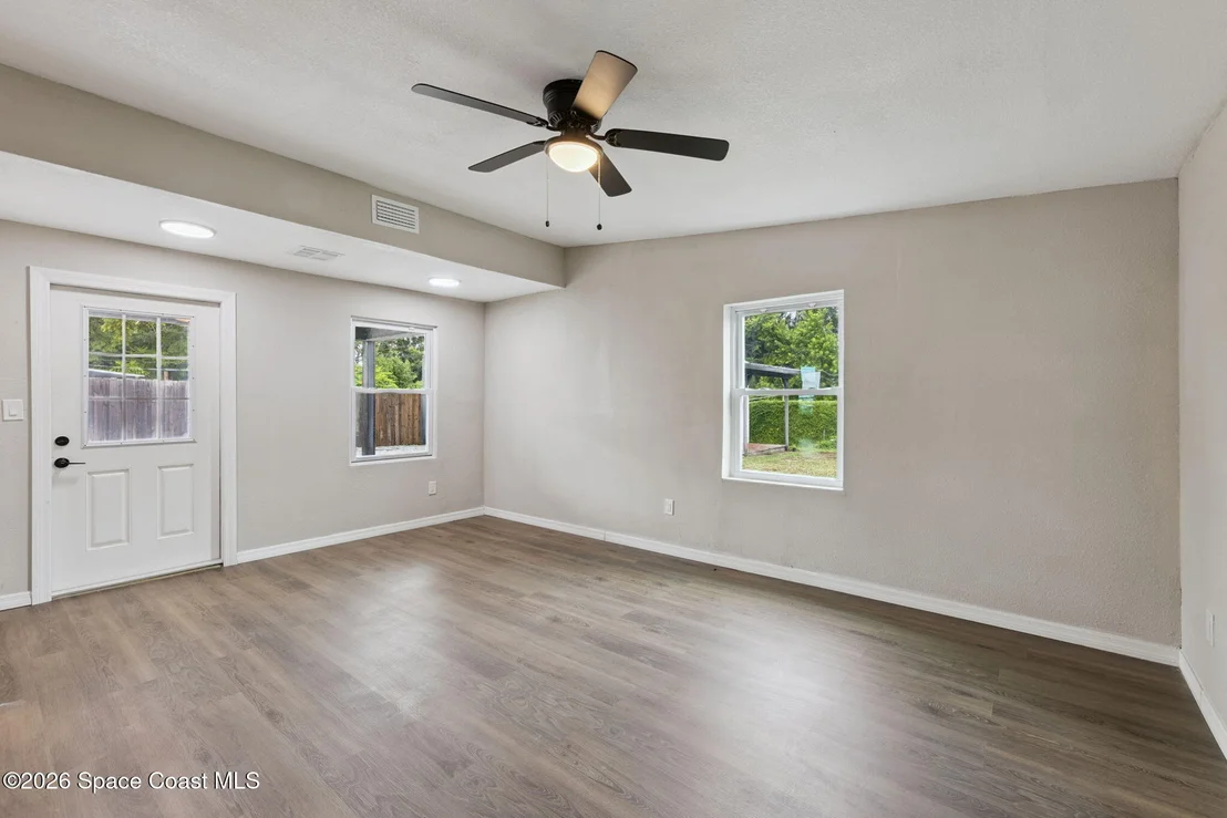 Photo of 1061 Bianca Drive NE