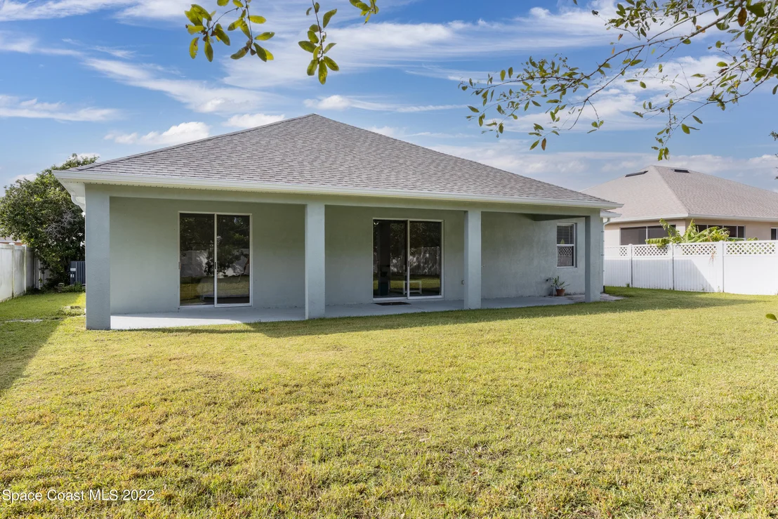 Photo of 1660 Bridgeport Circle