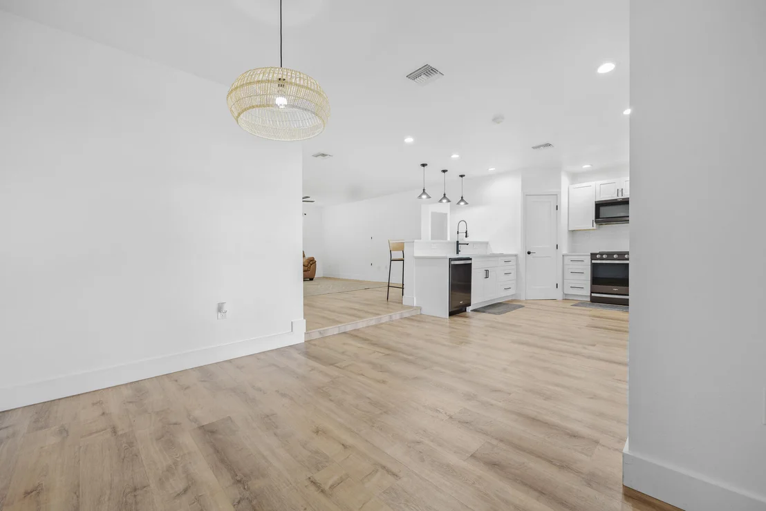 Photo of 1012 Cable Lane NE