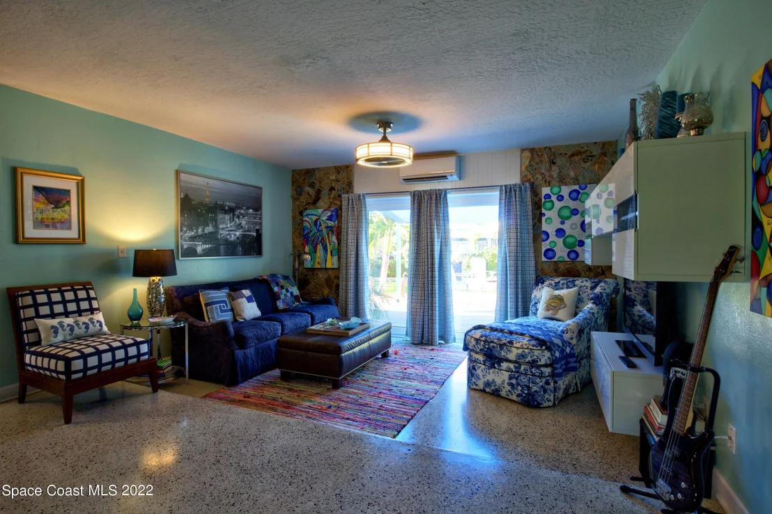 Photo of 153 Clairbourne Avenue